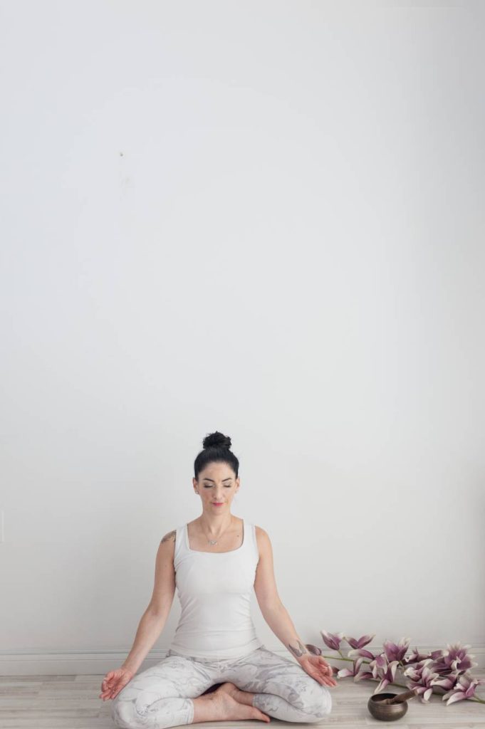 FOTOGRAFIA DE UNA YOGA EN PAIS VASCO LEIOA